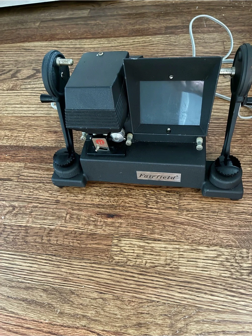 Fairfield Black Slide Viewer with Fold-out Screen